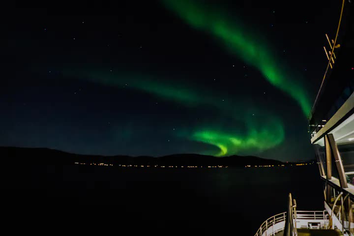 Cruzeiro noturno em Tromsø