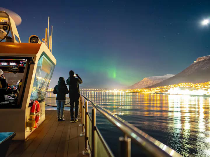 Porto de Tromsø ao entardecer
